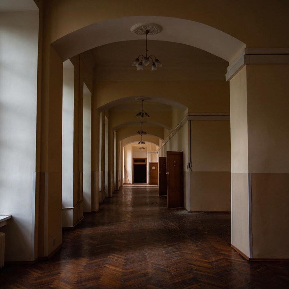Особняк Greystone Mansion коридоры