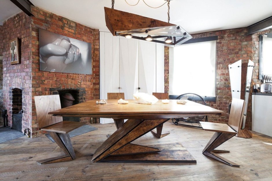 Современная деревянная мебель в интерьере