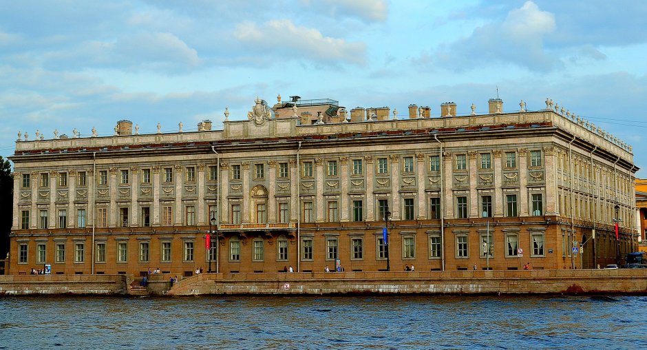 Мраморный дворец (1768-1785) Архитектор Антонио Ринальди.