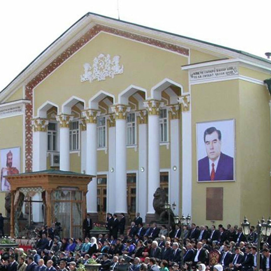 Дворец арбоб в Худжанде