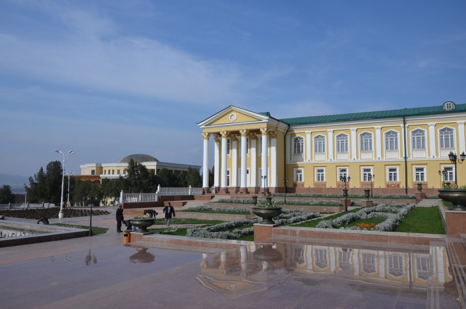 Дворец арбоб в Таджикистане