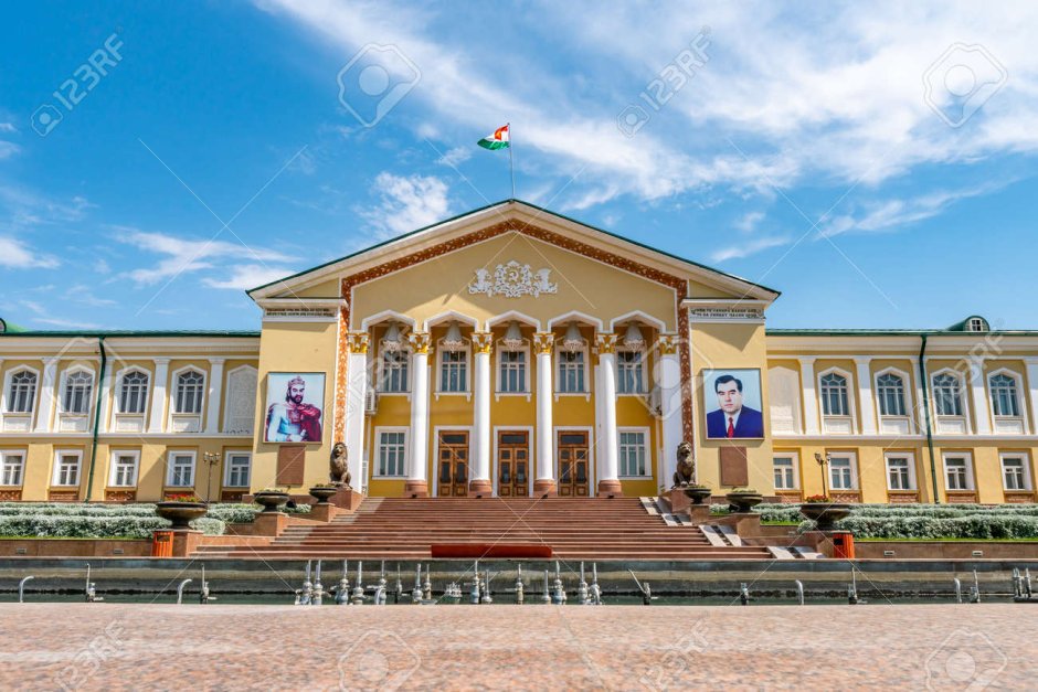 Дворец арбоб в Худжанде