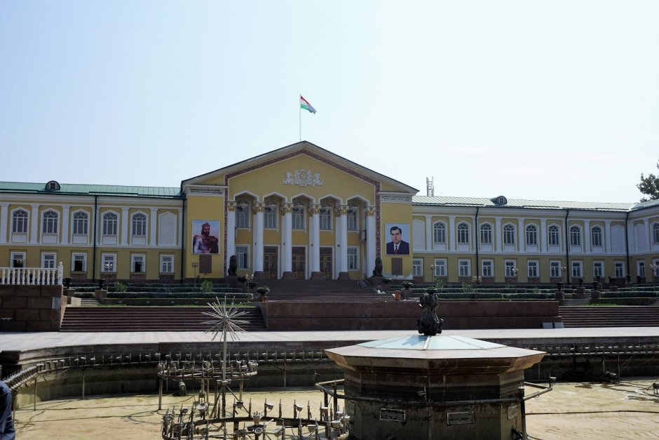 Дворец арбоб в Худжанде