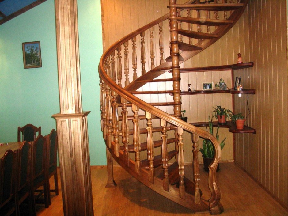 Лестница из сосны к-004м