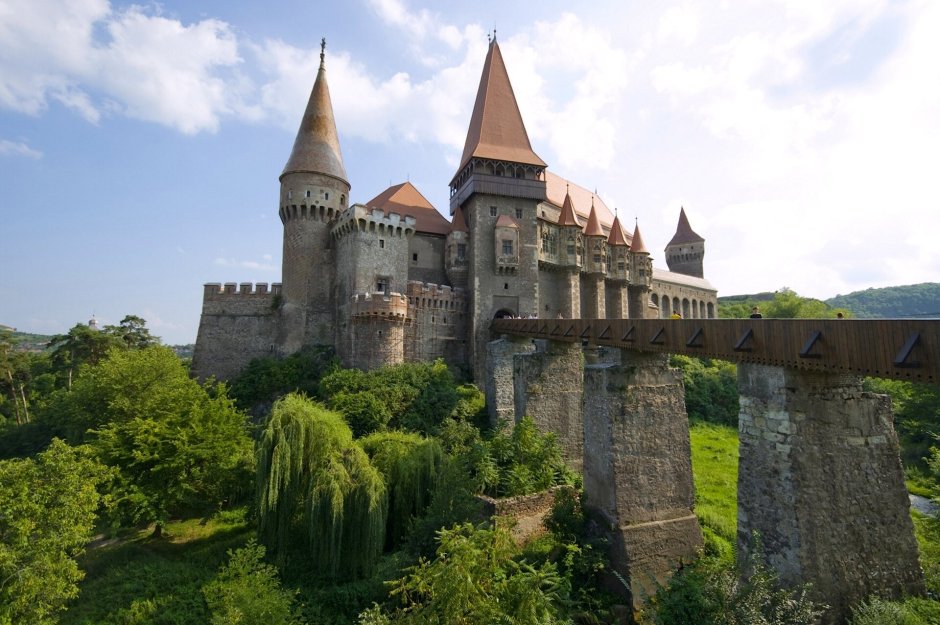 Замок Корвинов Румыния фото