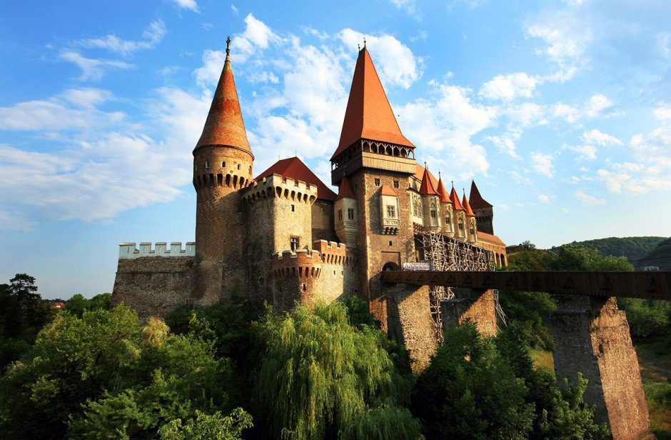 Интерьеры замок Корвинов, Румыния