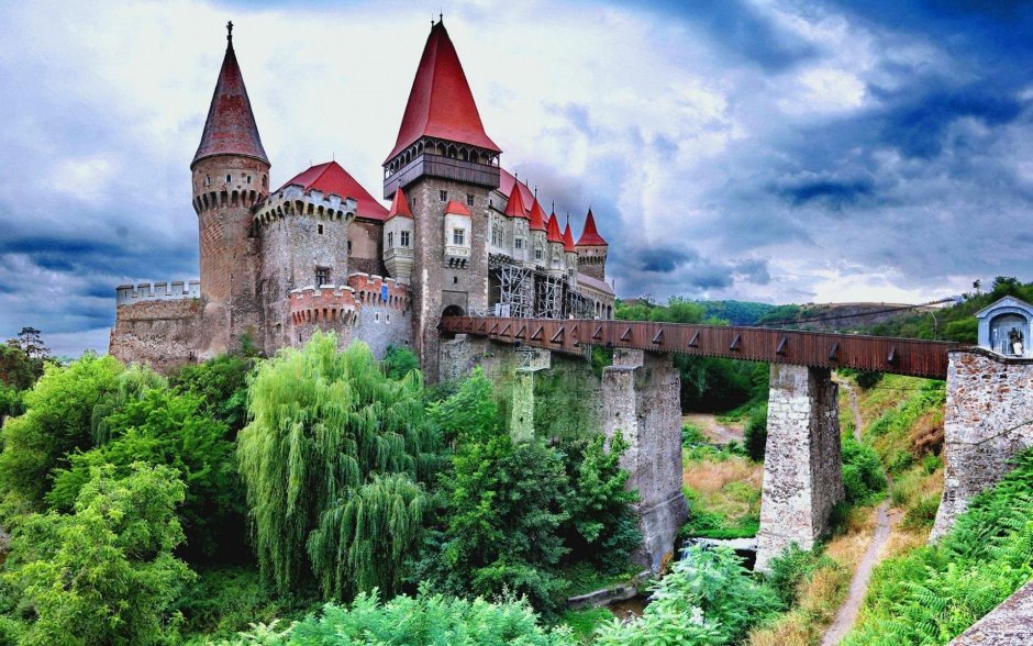 Замки в Румынии названия
