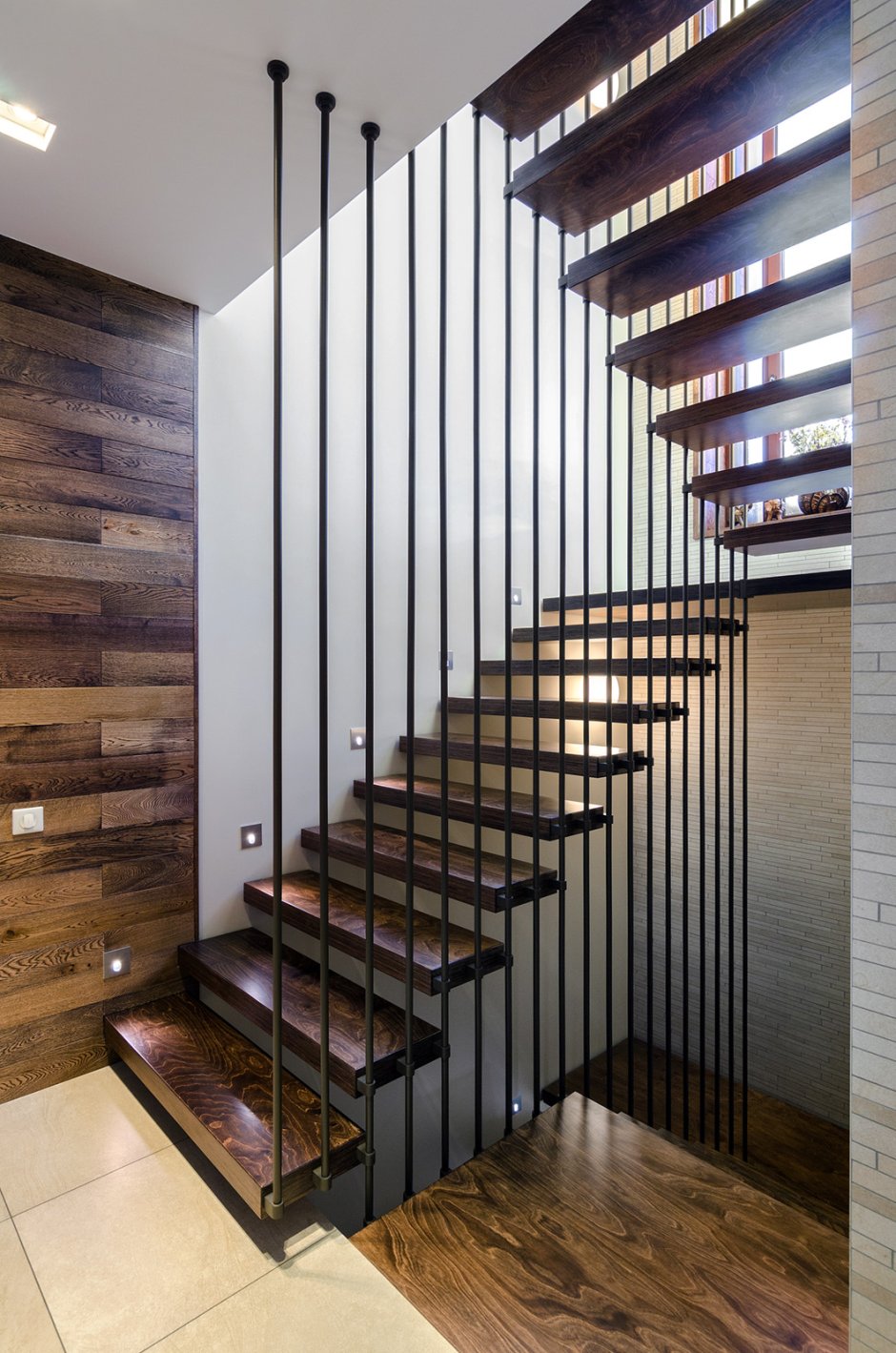 Подвесная лестница для дома