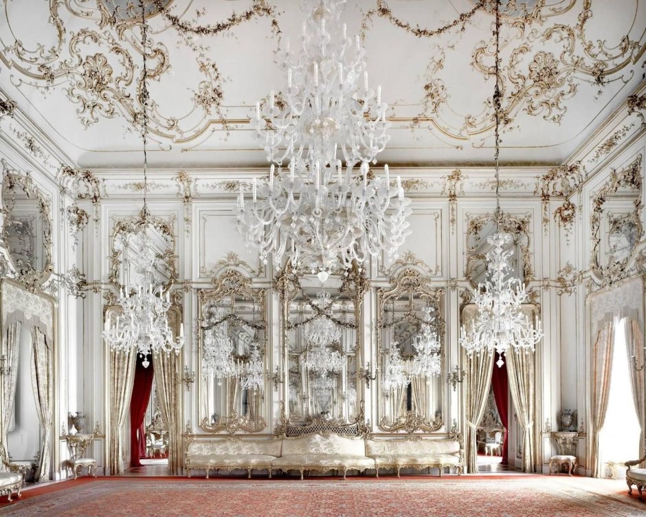 Дворец во Франции с комнатой в стиле Шинуазри