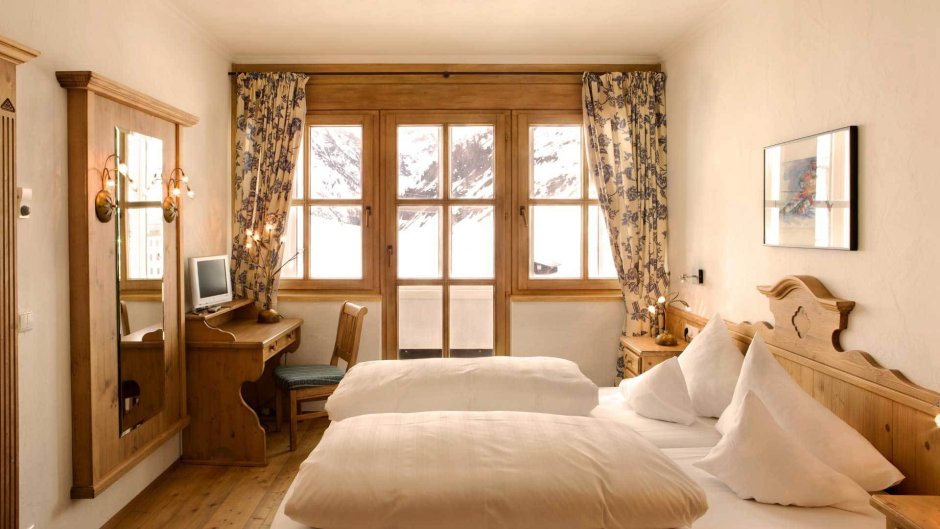 Интерьер комнаты с окном