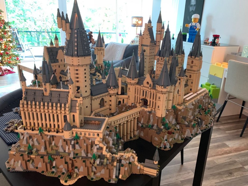 Лего Гарри Поттер замок Хогвартс