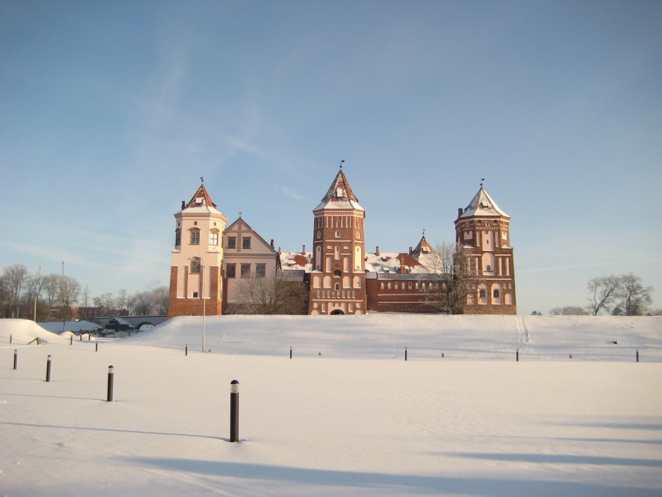 Мирский замок Беларусь зимой