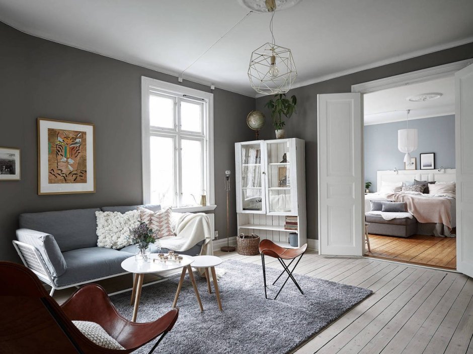 Интерьер квартиры с серыми стенами