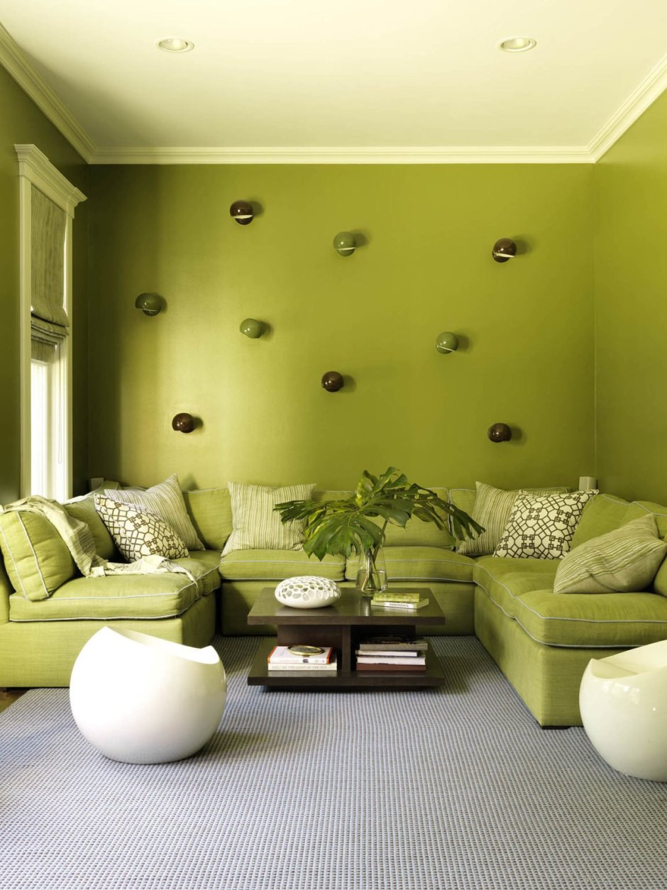 Зеленые стены в гостиной