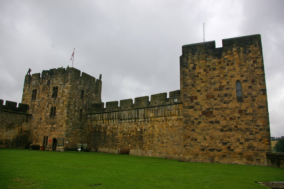 Замок Алник (Alnwick Castle)