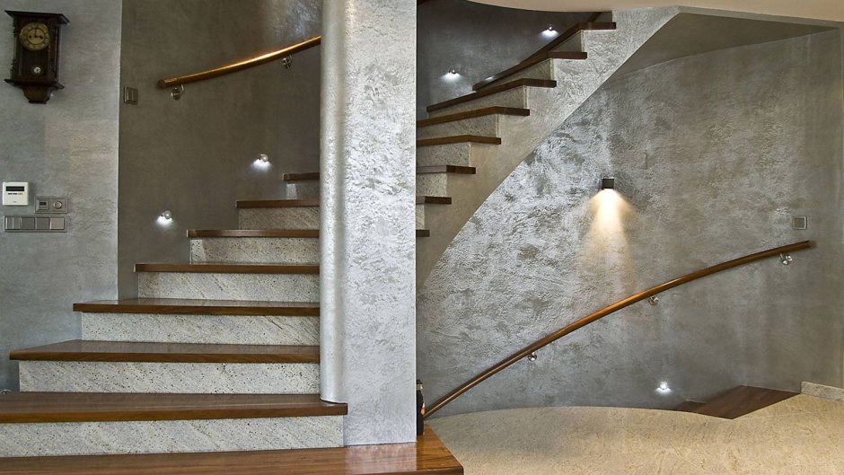 Мраморная лестница в доме современная