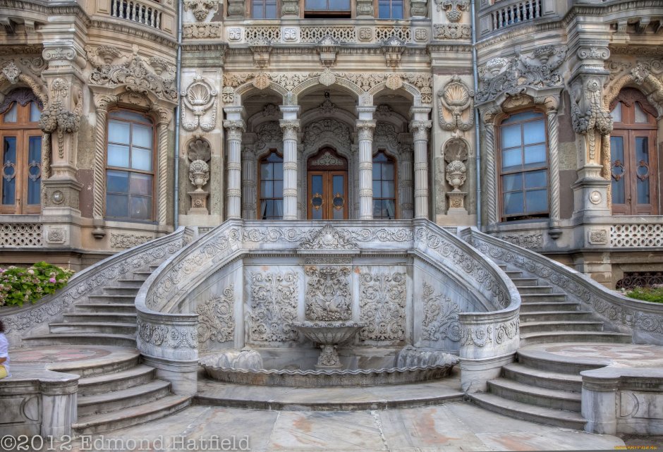 Винтовые лестницы Алупкинского дворца