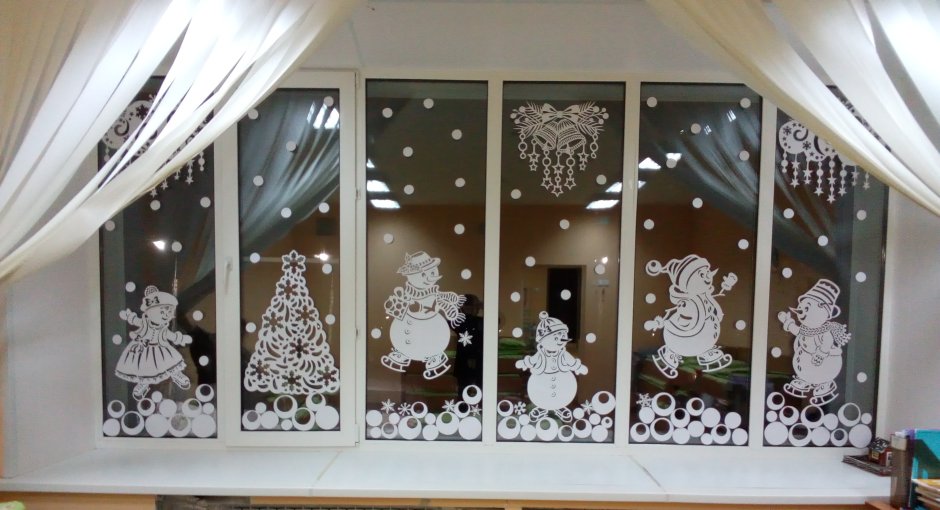 Новогоднее украшения на окна