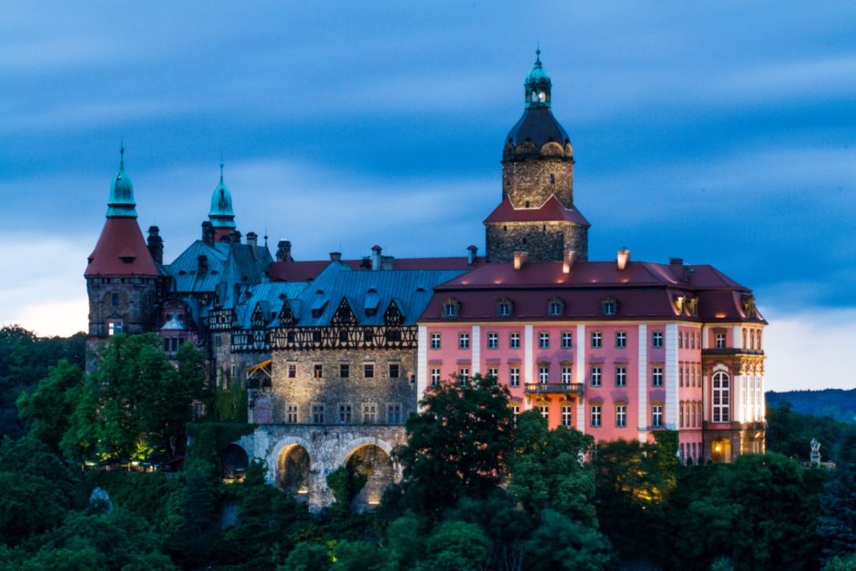 Замок Castle Moszna