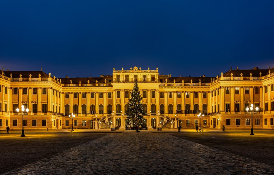 Дворец Шенбрунн Австрия вечер