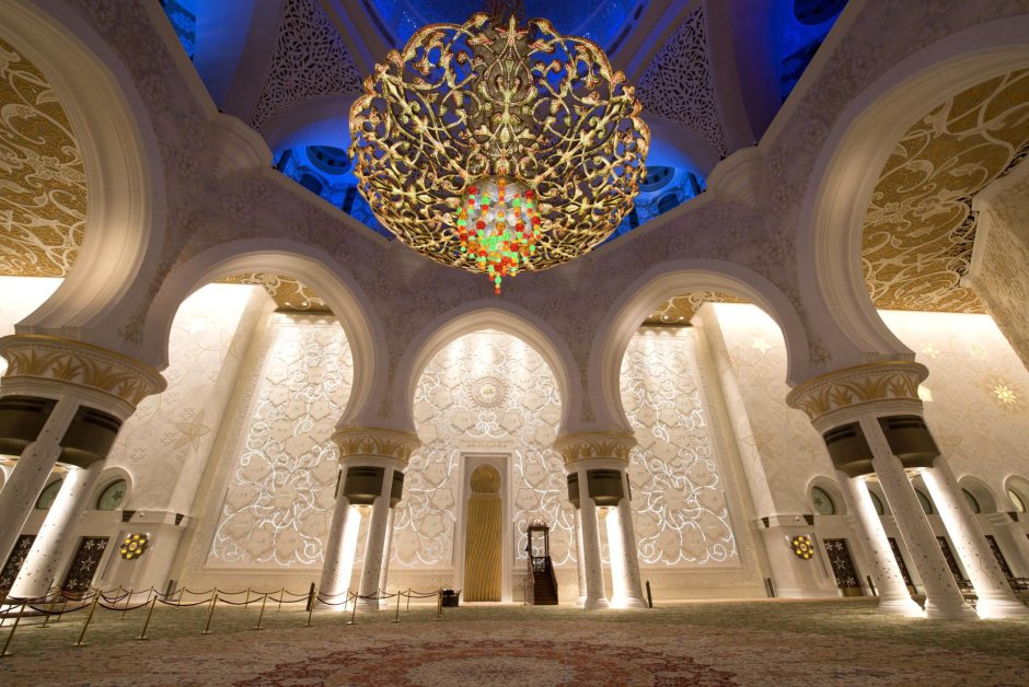 Мечеть шейха Зайда Абу-Даби внутри