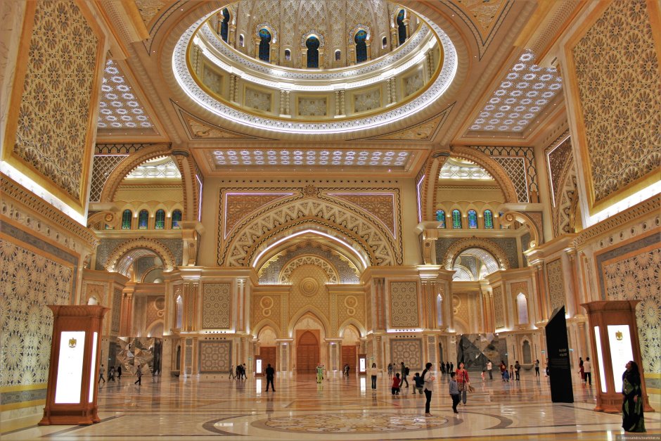 Отель дворец Эмиратов в Абу-Даби