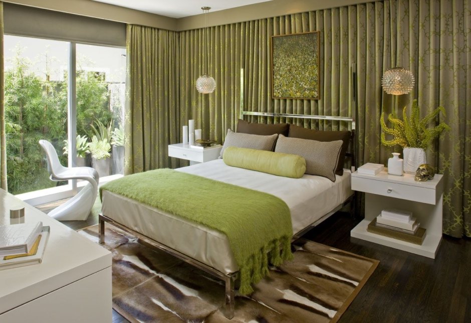 Маленькая зеленая спальня