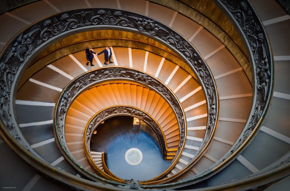 Винтовая лестница музей в Ватикане Браманте