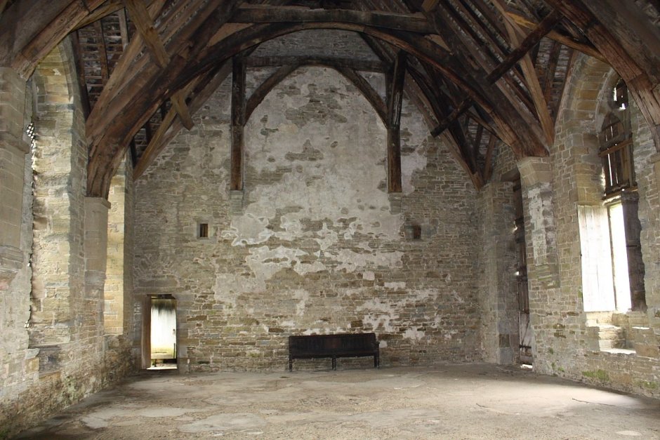 Комната в стиле рыцарского замка