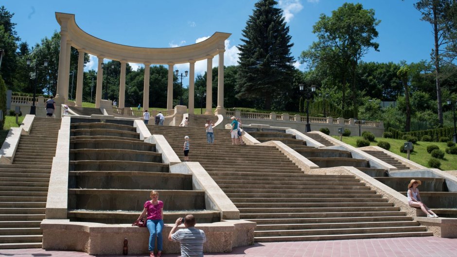 Каскадная лестница в Кисловодском парке