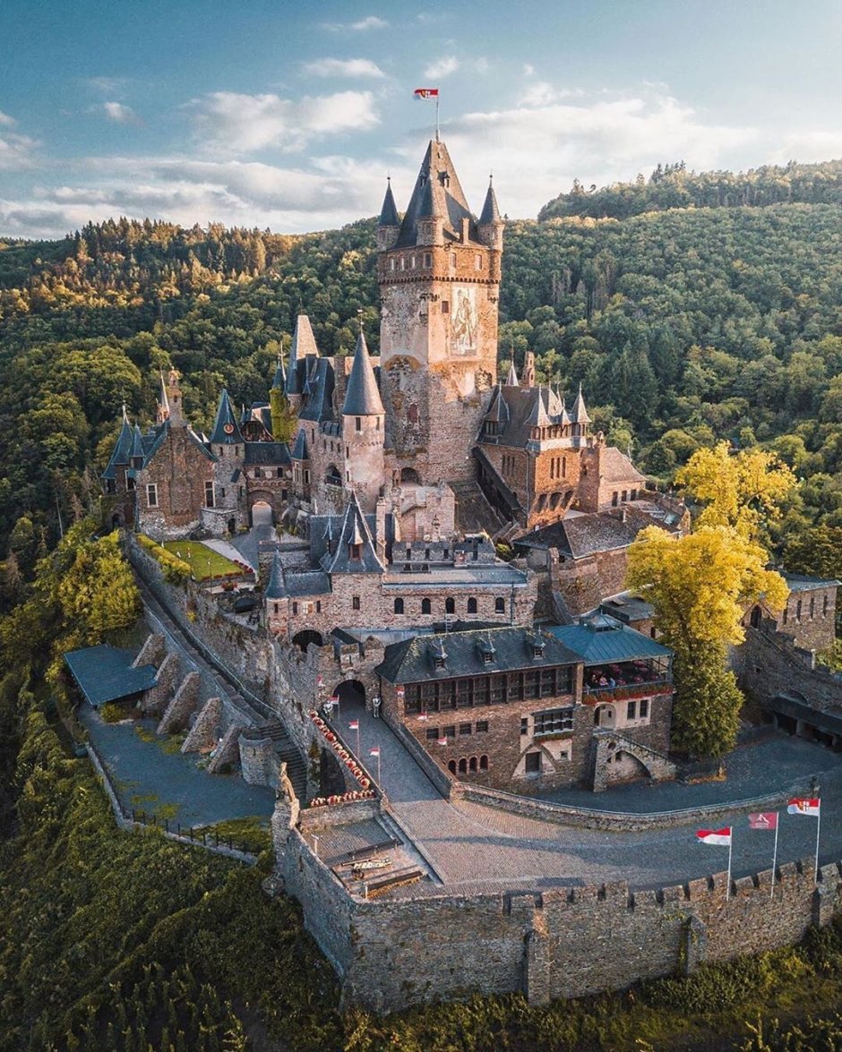 Замок Кохем Германия