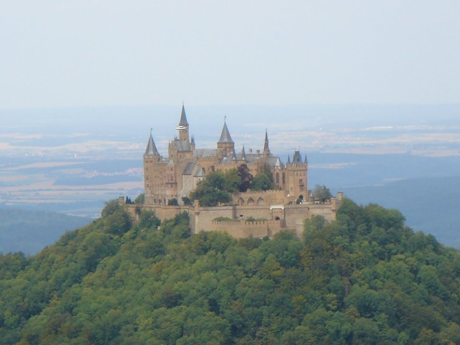Hohenzollern Castle изнутри