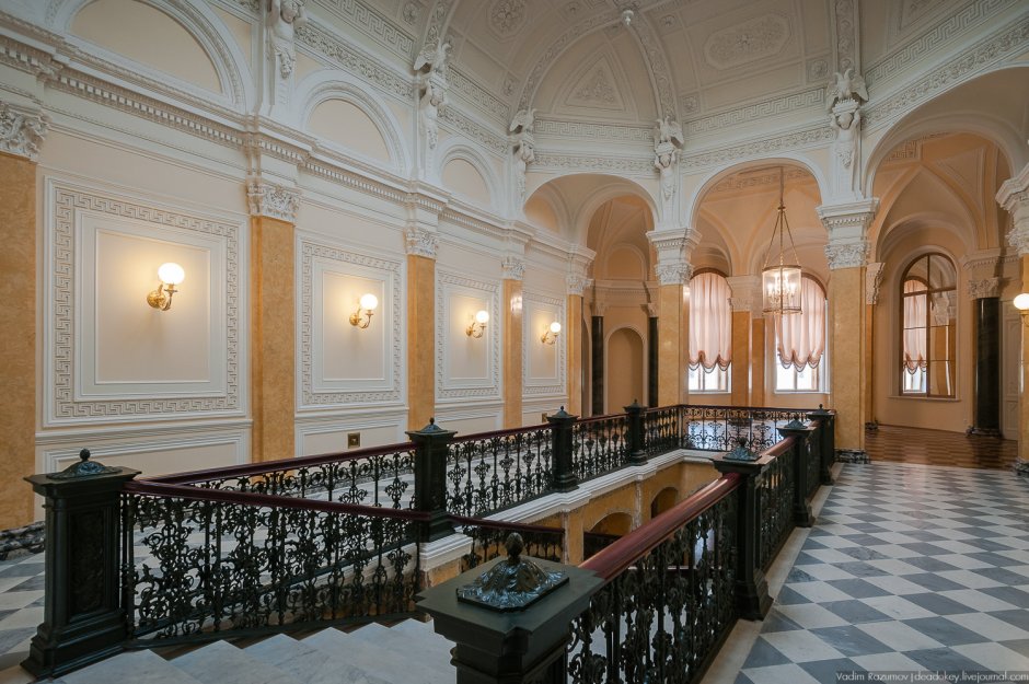 Николаевский дворец лестница