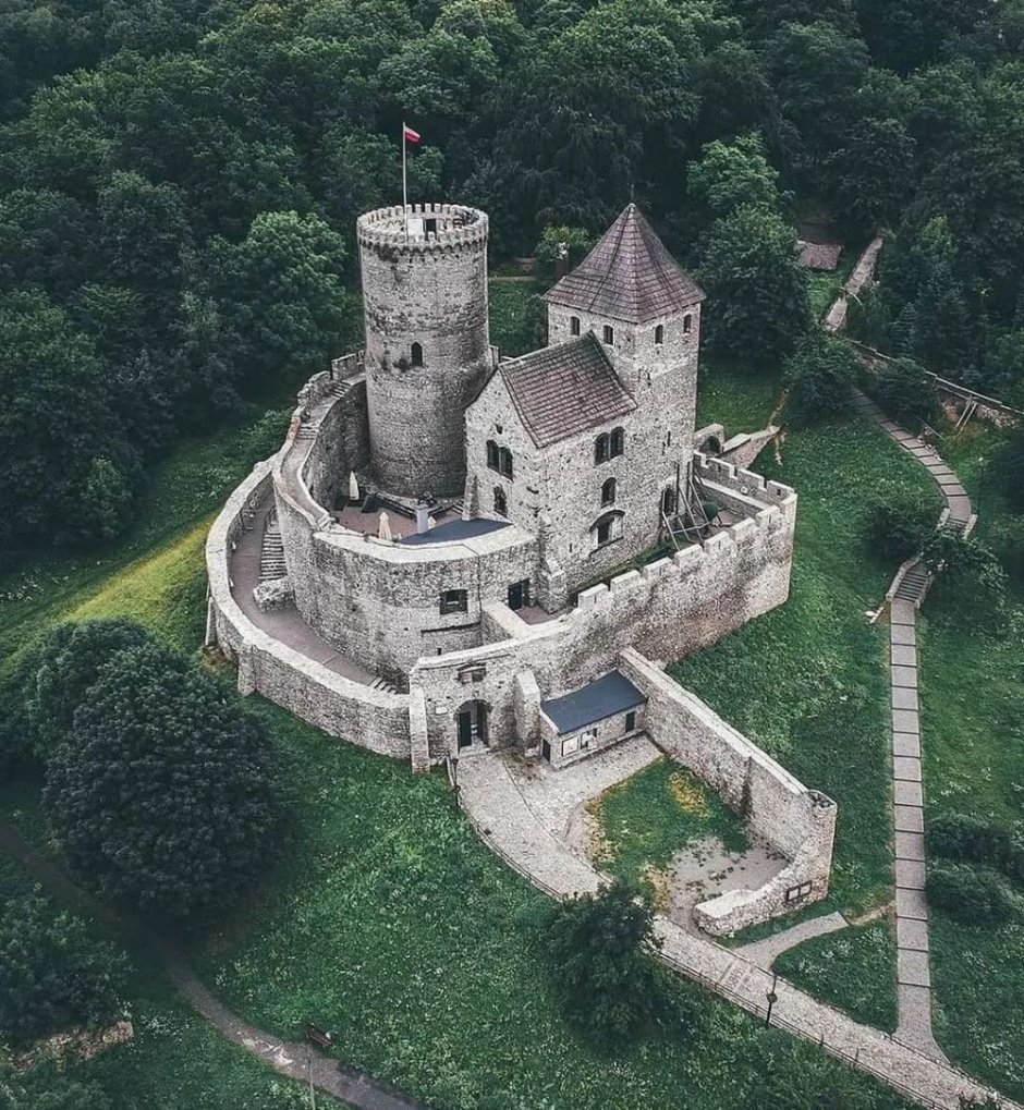 Замок архитектура