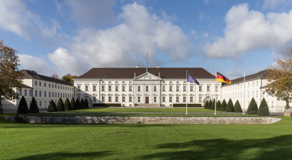 Замок Гогенцоллерн Германия 1920х1080