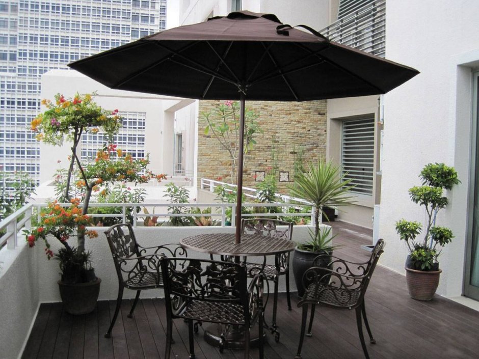 Зонт на открытый балкон