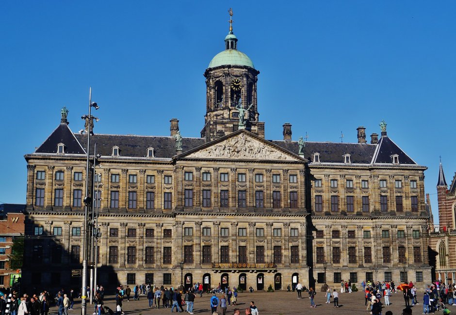 Амстердам Королевский дворец площадь
