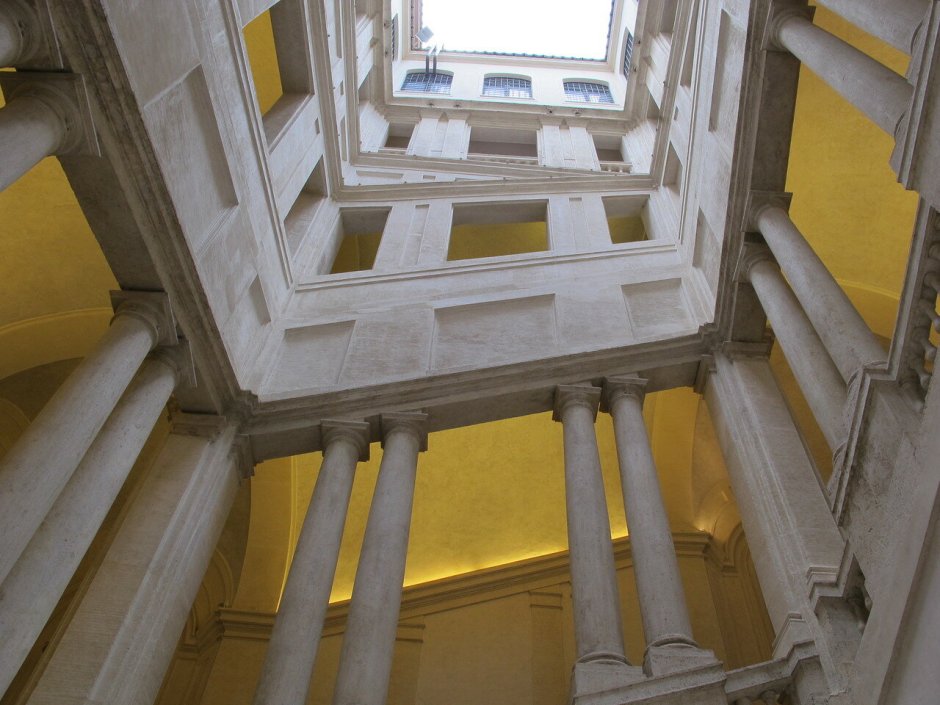 Лестница в музее план