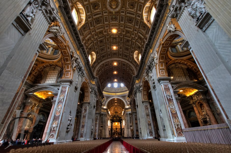 Лестница в музеи Ватикана