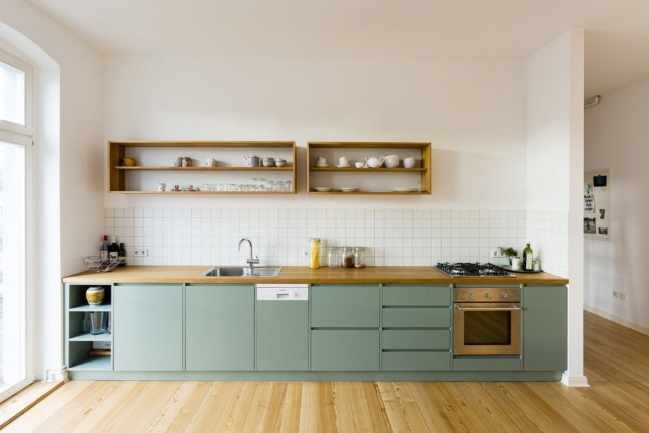 Кухонный гарнитур без навесных шкафов