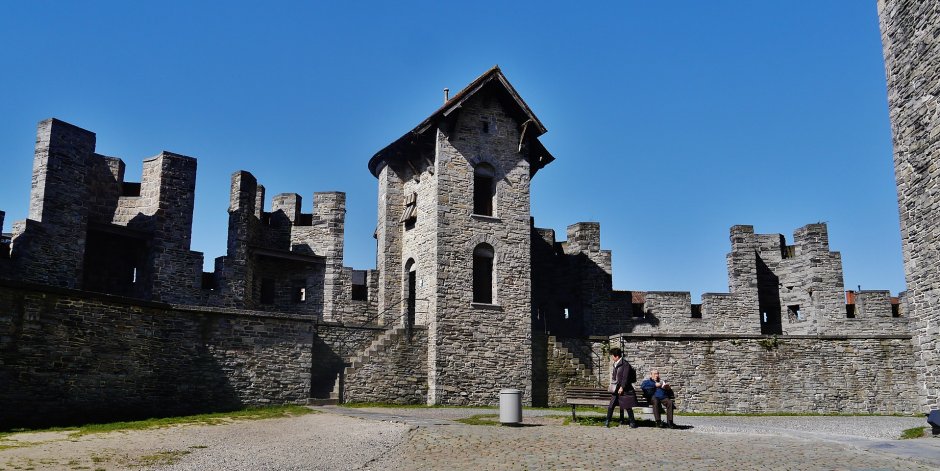Замок графов Фландрии Гент
