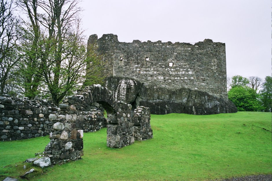 Замок Данстаффнэйдж Шотландия