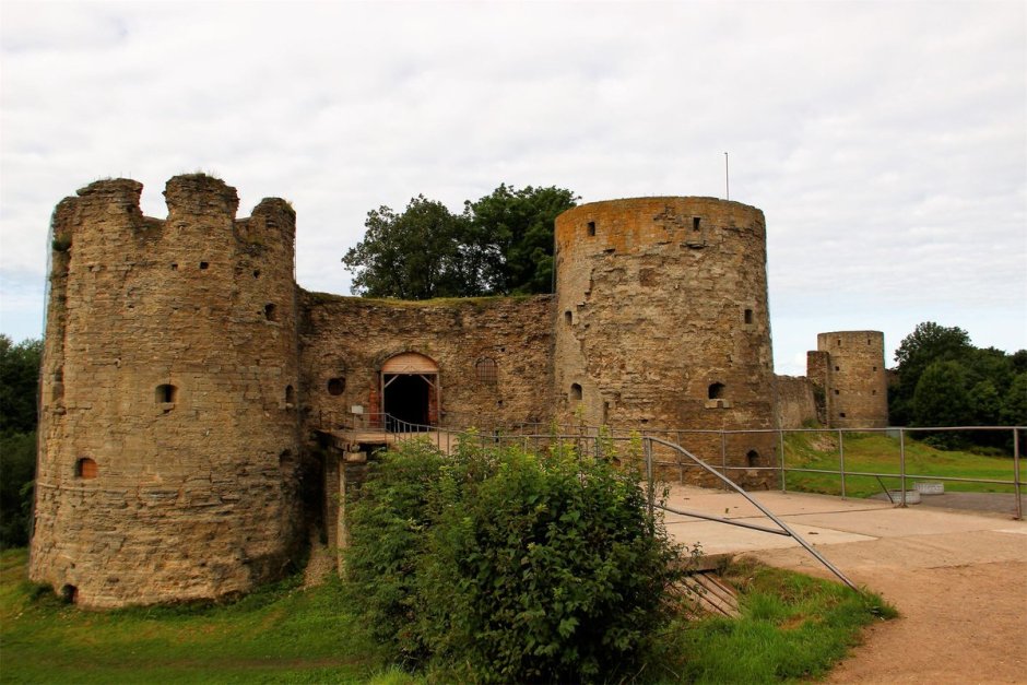 Замок Копорье в Ленинградской области