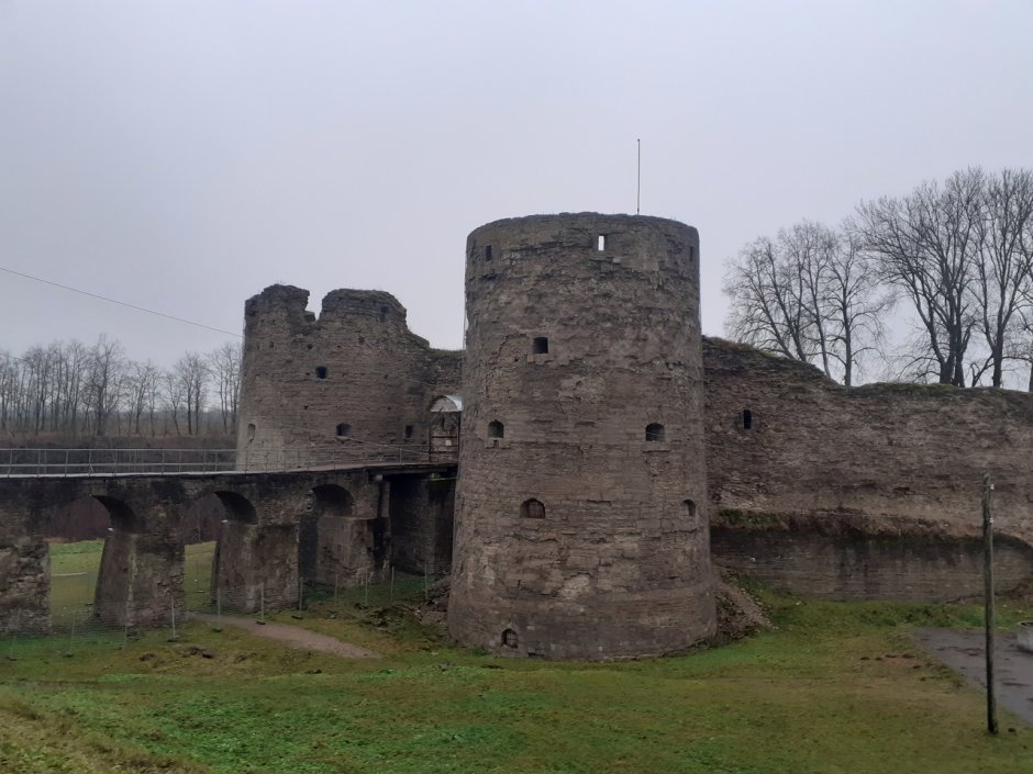 Копорская крепость крепостные ворота