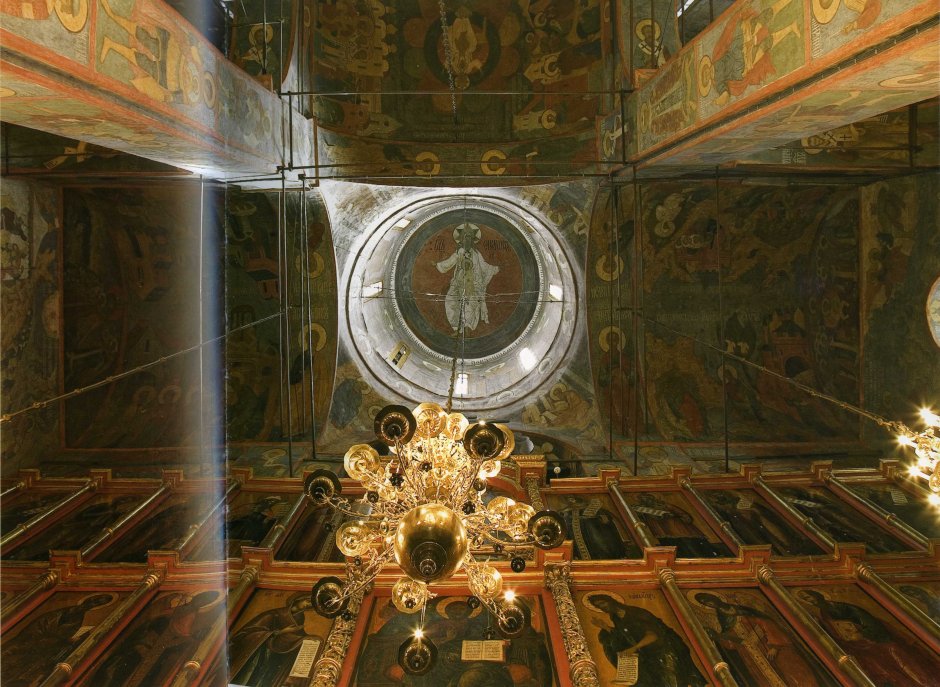 Интерьер архангельского собора московского кремля