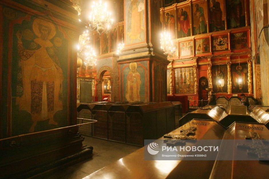 Архангельский собор в Москве внутри усыпальница