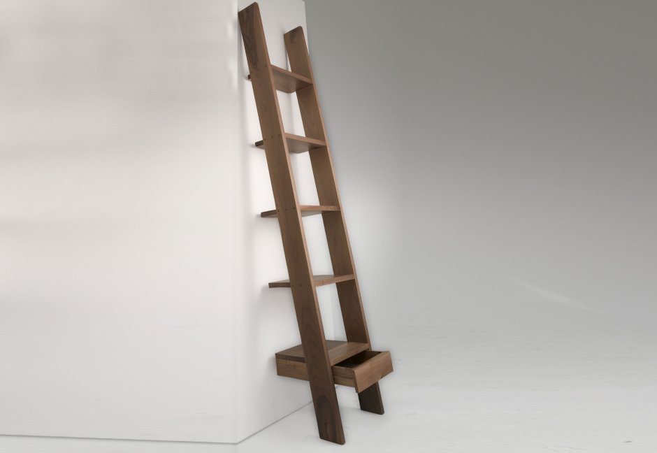Приставная лестница из дерева