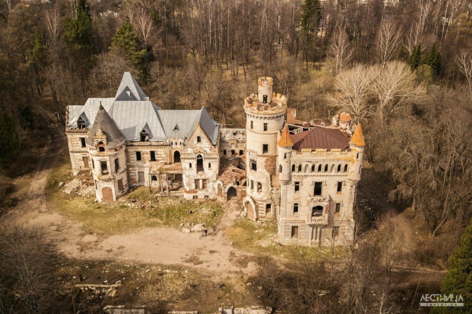 Замок Храповицкого