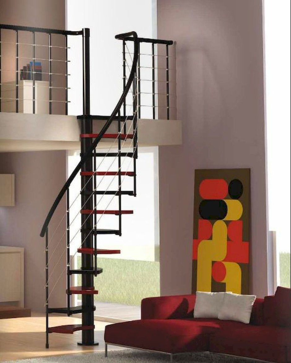 Вертикальная лестница в доме