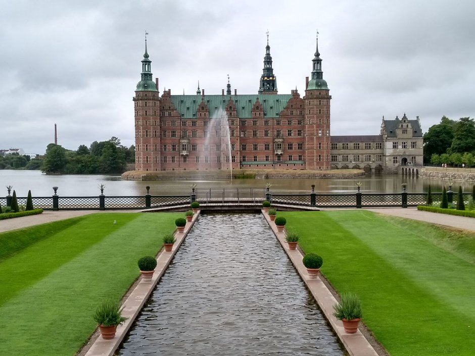 Кабинет королевы в датском замке картинки